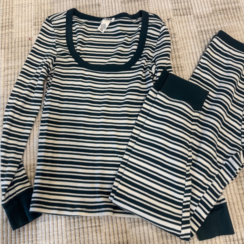 PINK Long Sleeve Ribbed Pajama Top and Bottom Set - Green & White